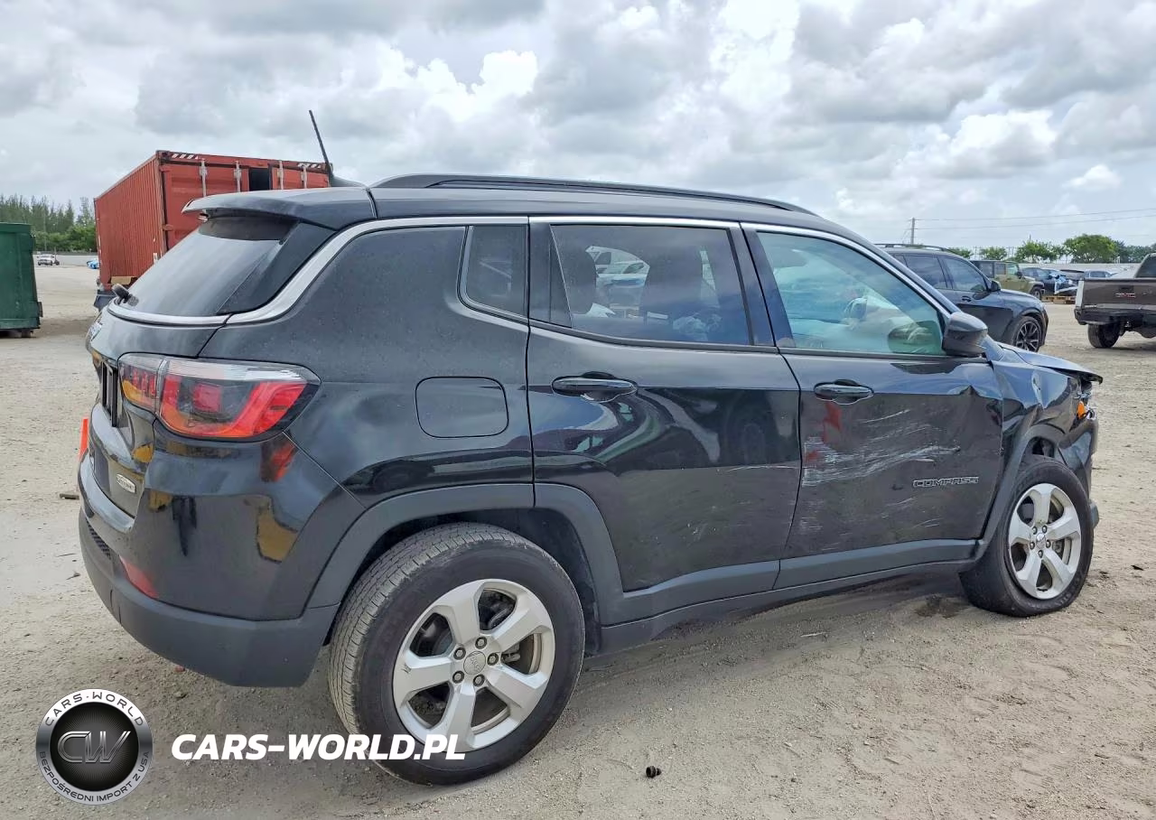 2019 Jeep Compass Latitude VIN:3C4NJDBB0KT834235 - 3