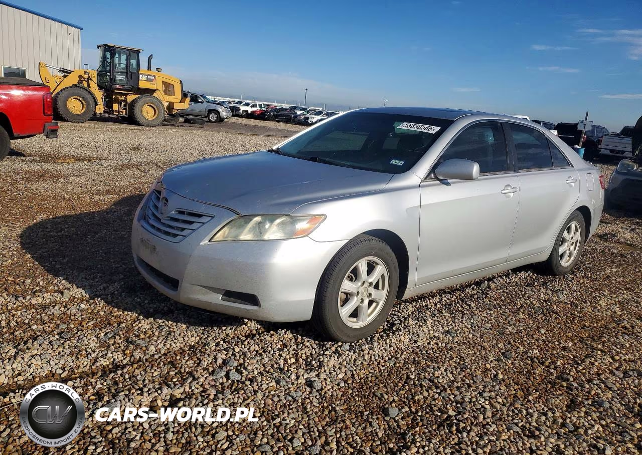 2009 Toyota Camry Le V6 – zdjęcie 1 z 12