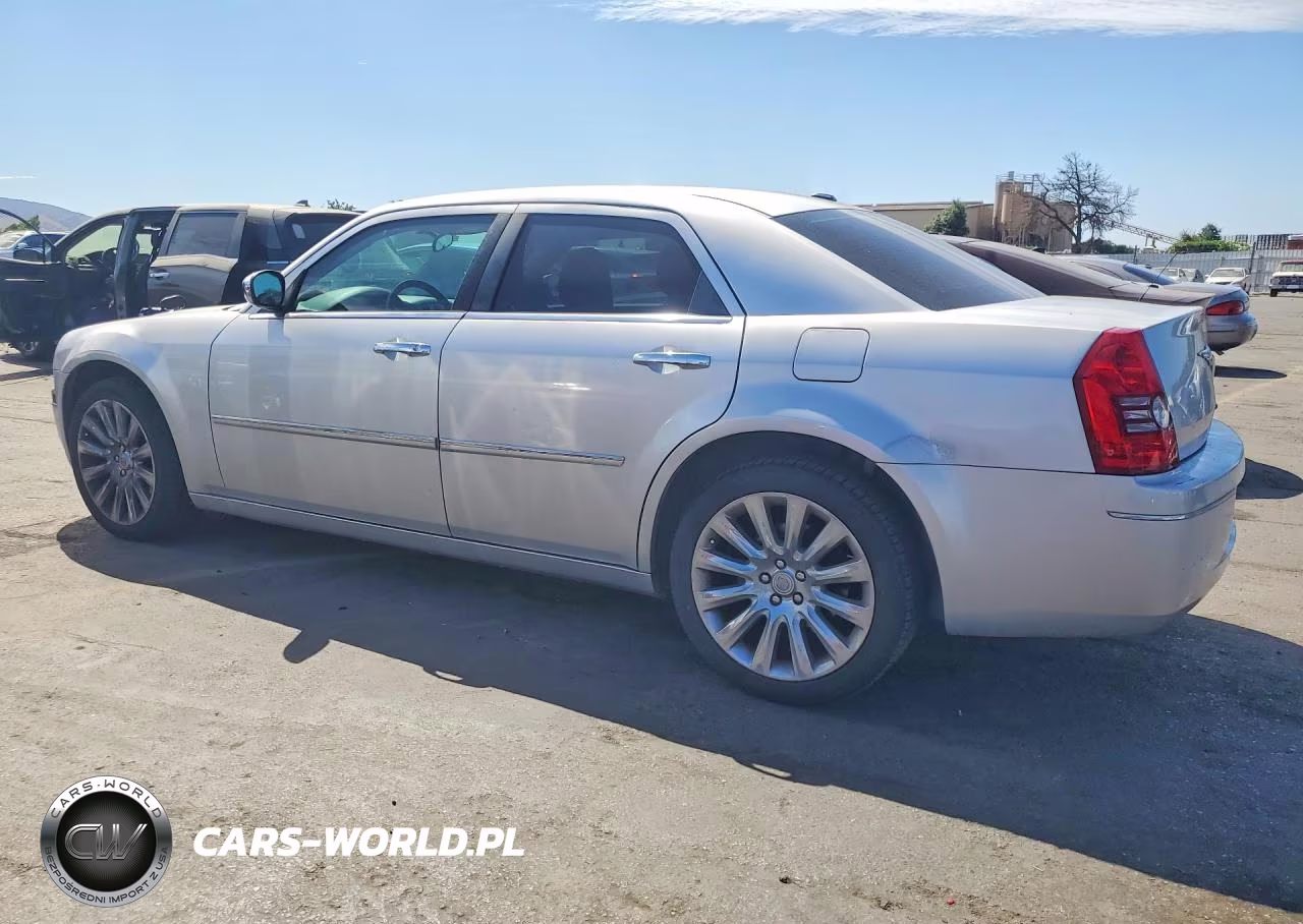 2010 Chrysler 300 Touring VIN:2C3CA5CV5AH185565 - 2
