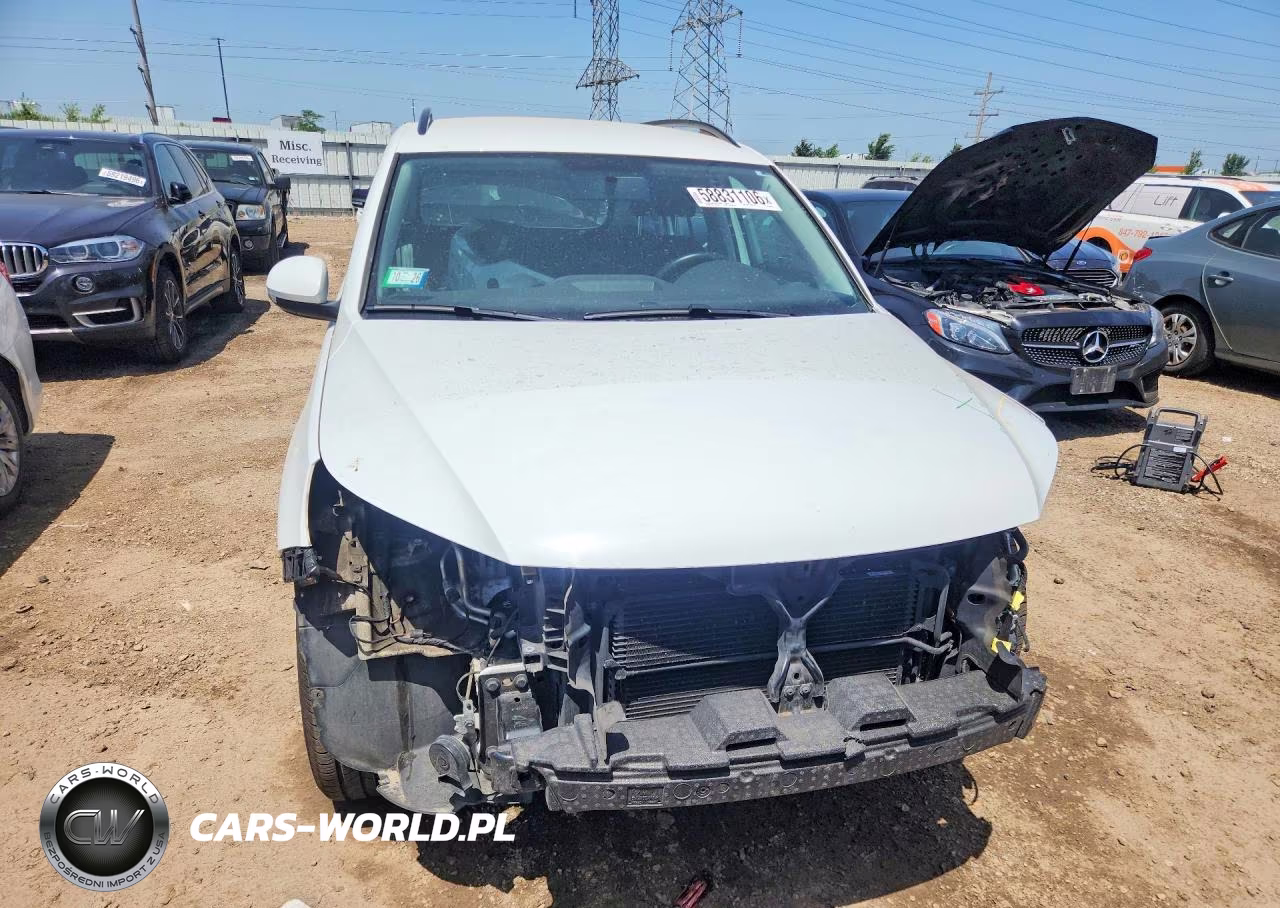 2018 Volkswagen Tiguan Limited VIN:WVGBV7AX5JK005078 - 5