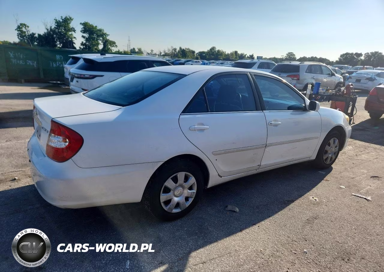 2004 Toyota Camry Le VIN:4T1BE32K34U327819 - 3