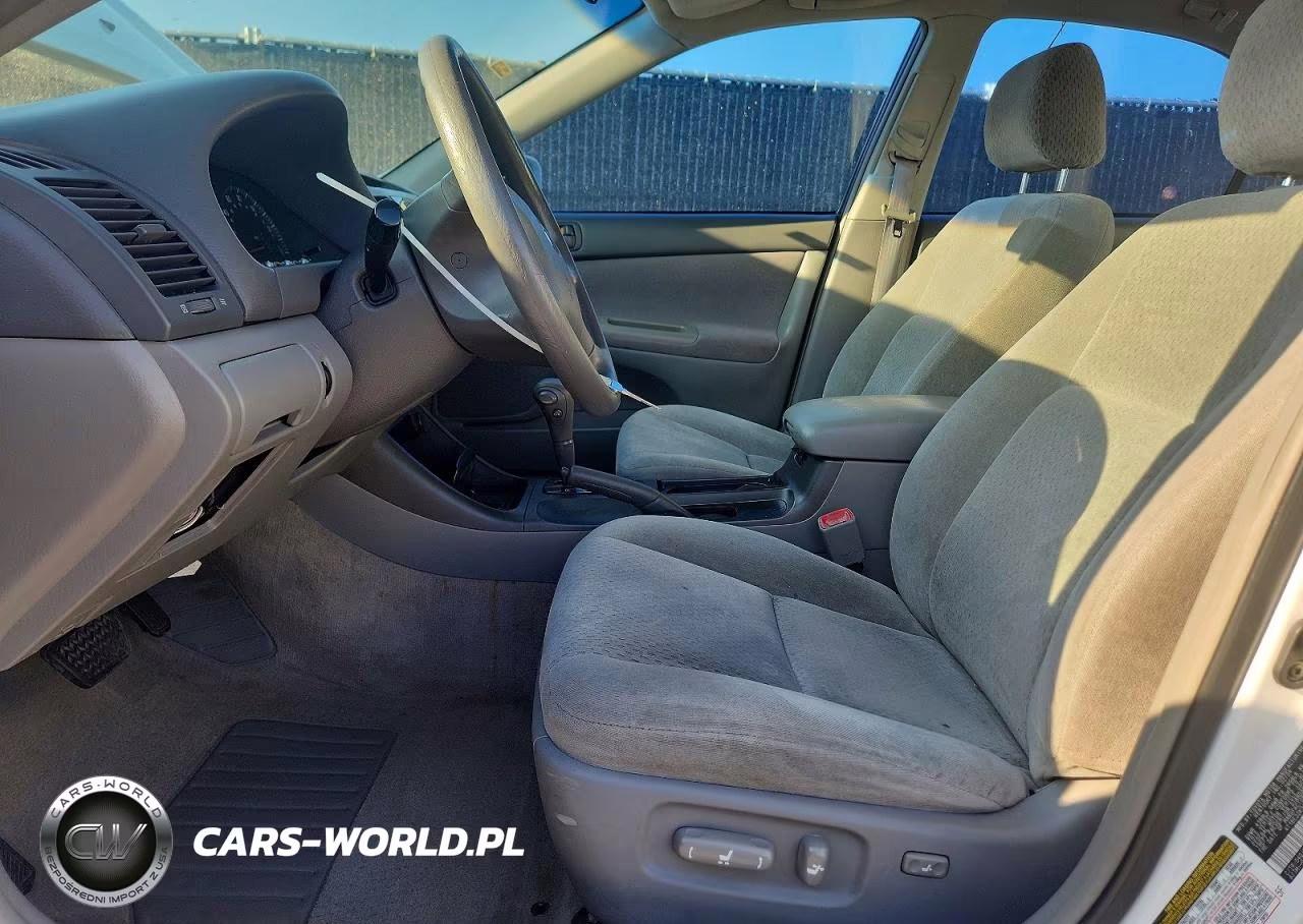2004 Toyota Camry Le VIN:4T1BE32K34U327819 - 7