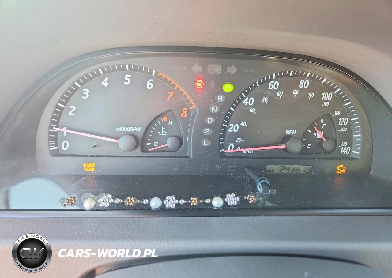 2004 Toyota Camry Le VIN:4T1BE32K34U327819 - 9