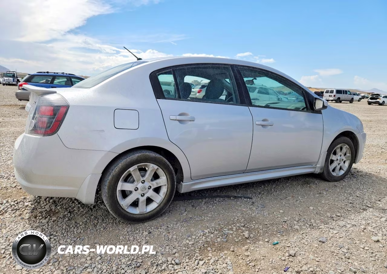 2012 Nissan Sentra 2.0 VIN:3N1AB6AP0CL784025 - 3