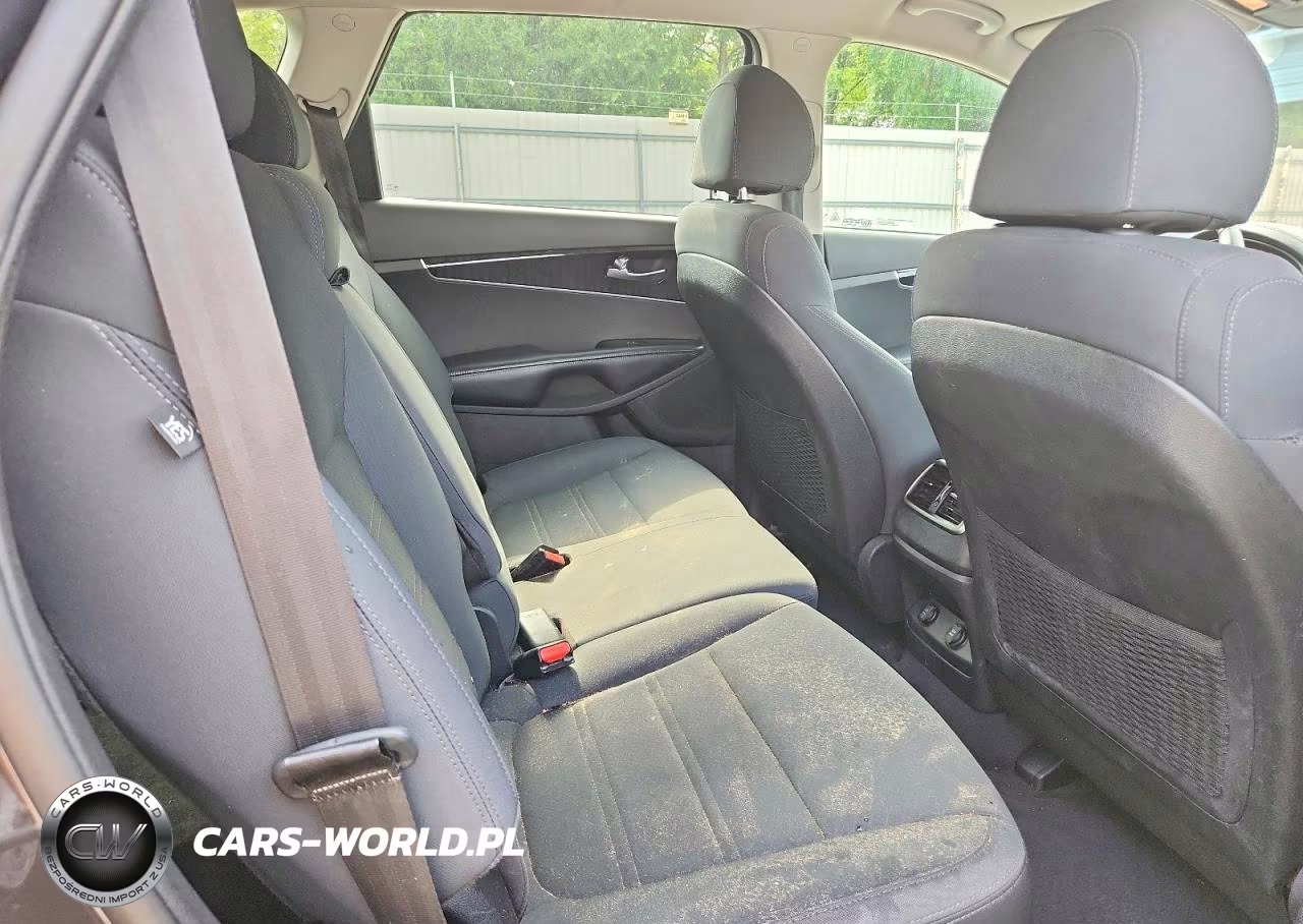 2018 Kia Sorento Lx VIN:5XYPG4A32JG412622 - 11