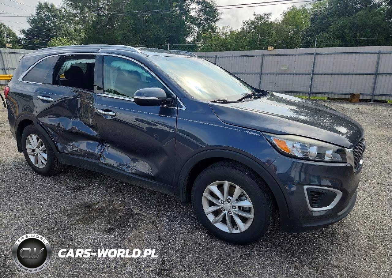 2018 Kia Sorento Lx VIN:5XYPG4A32JG412622 - 4