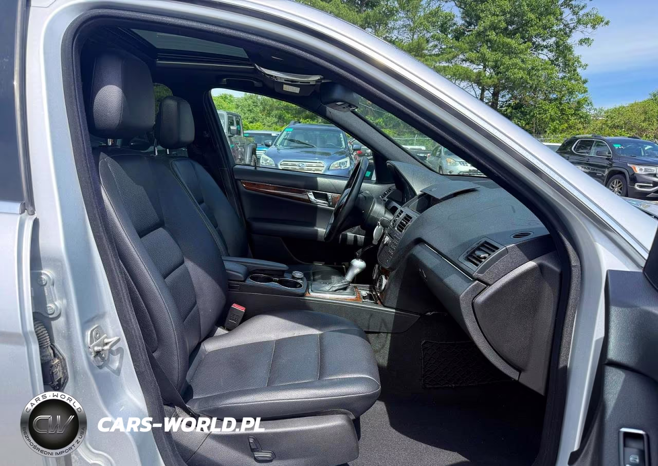 2010 Mercedes-Benz C 300 4Matic VIN:WDDGF8BB9AR111417 - 5