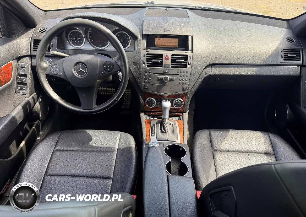 2010 Mercedes-Benz C 300 4Matic VIN:WDDGF8BB9AR111417 - 9