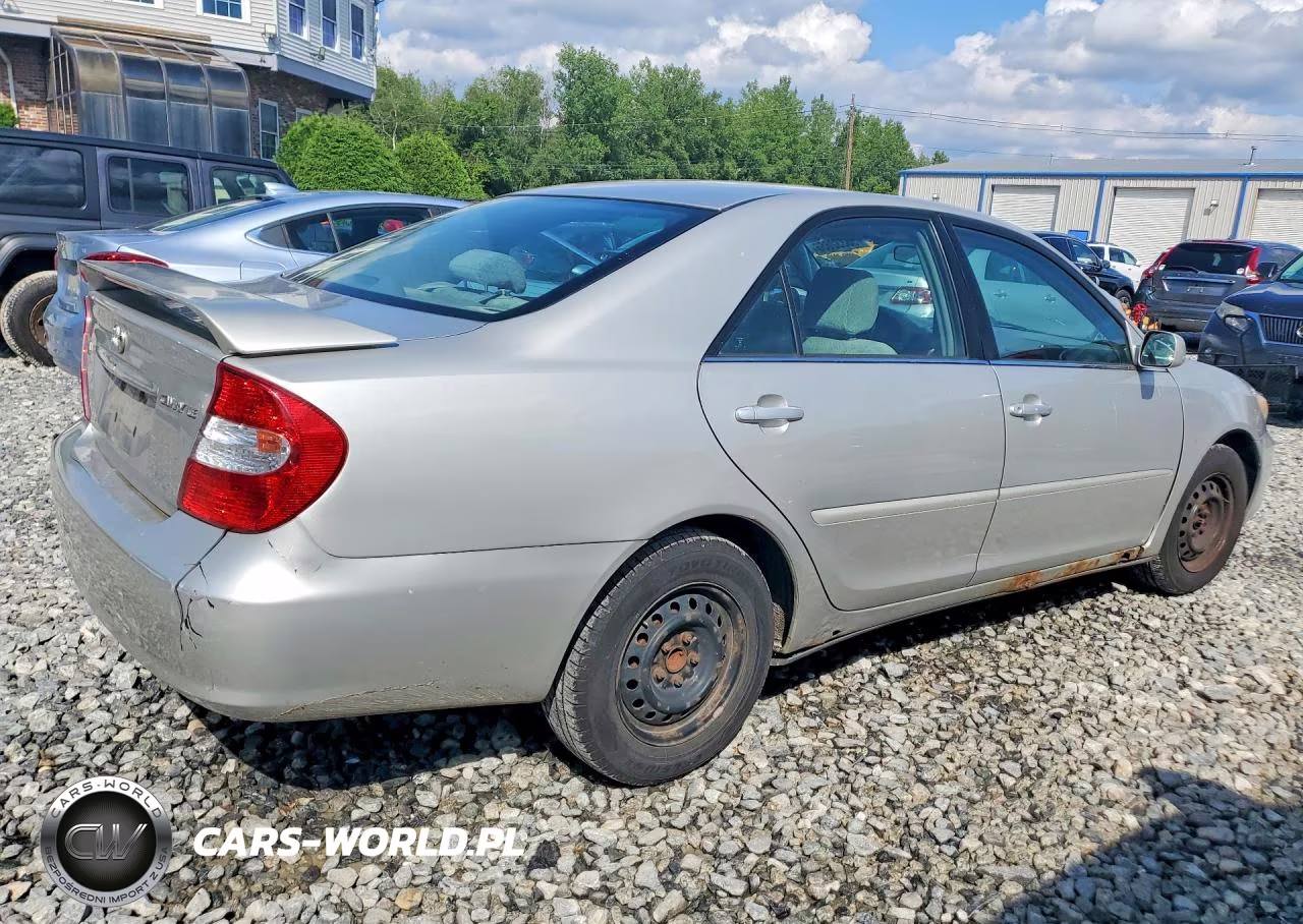 2004 Toyota Camry Le VIN:4T1BE32K24U356275 - 3