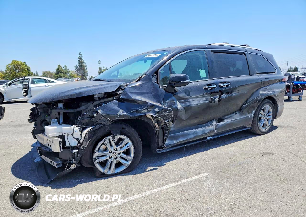 2021 Toyota Sienna Limited 7-Passenger
