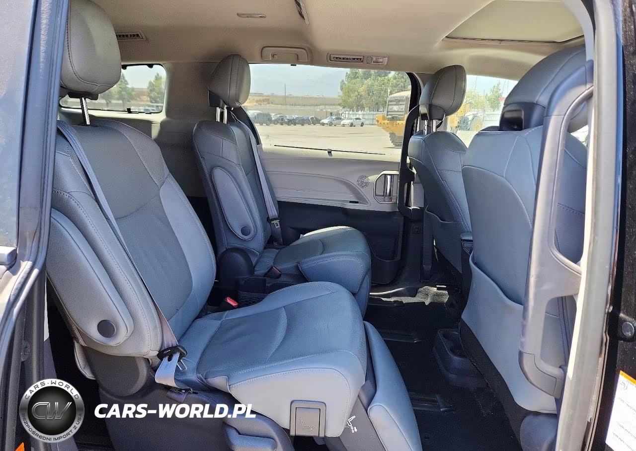 2021 Toyota Sienna Limited 7-Passenger VIN:5TDZRKEC2MS003383 - 11