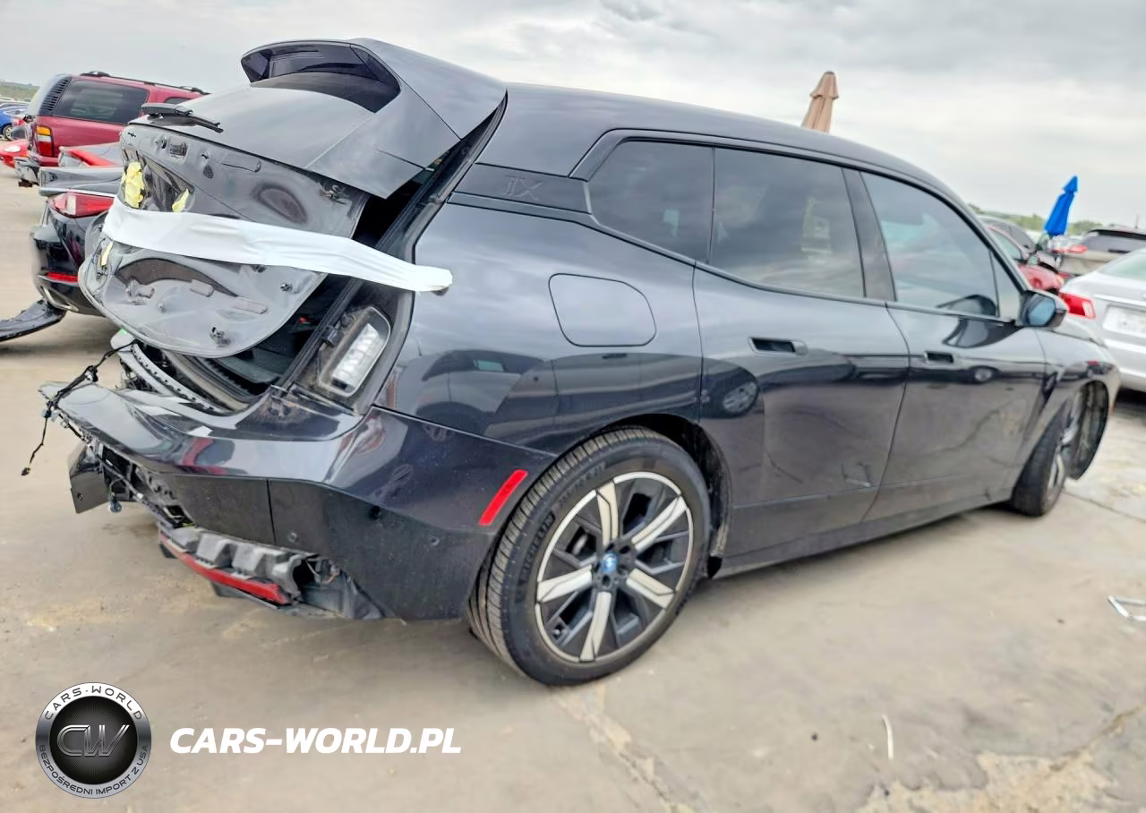 2022 BMW Ix xDrive50 VIN:WB523CF02NCK83057 - 3