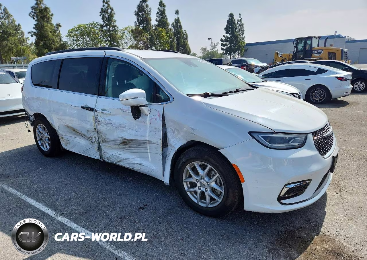 2022 Chrysler Pacifica Touring L VIN:2C4RC1BG0NR197859 - 4