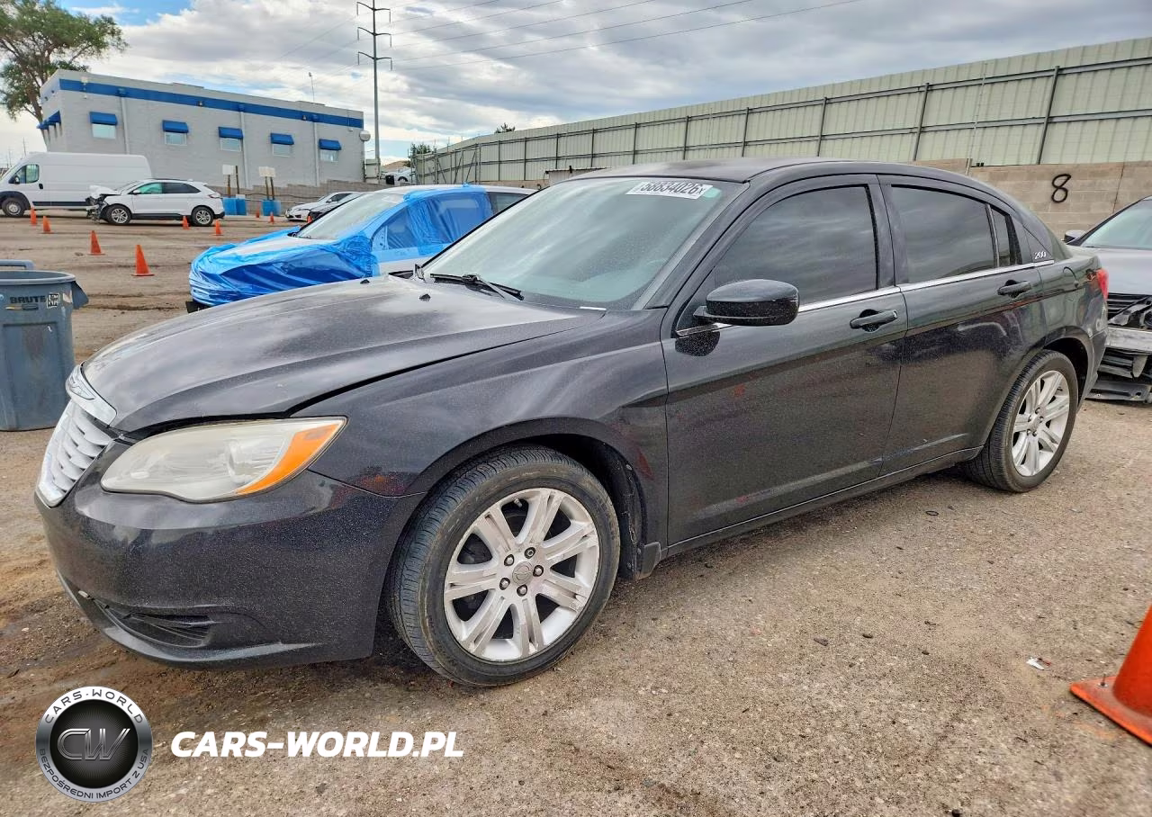 2013 Chrysler 200 – zdjęcie 1 z 12