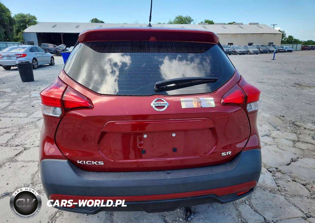 2019 Nissan Kicks Sr VIN:3N1CP5CUXKL480996 - 6