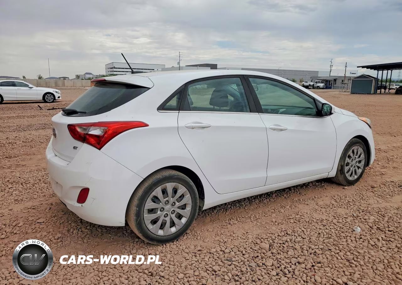 2017 Hyundai Elantra Gt VIN:KMHD35LH6HU380663 - 3