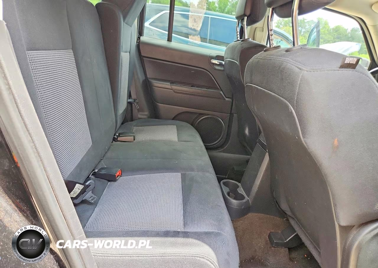 2014 Jeep Patriot Latitude VIN:1C4NJPFB8ED586953 - 11