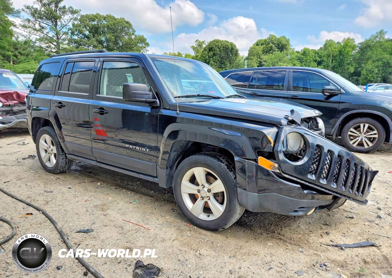 2014 Jeep Patriot Latitude VIN:1C4NJPFB8ED586953 - 4