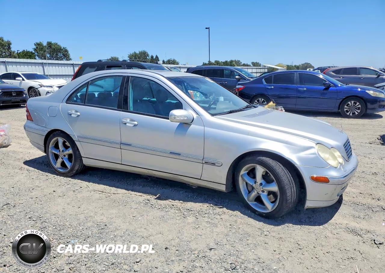 2004 Mercedes-Benz C 230K Sport Sedan VIN:WDBRF40J74A629355 - 4