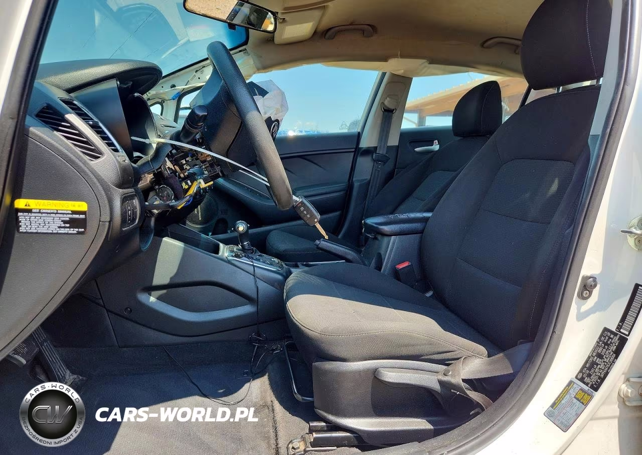 2018 Kia Forte Lx VIN:3KPFK4A78JE268004 - 7