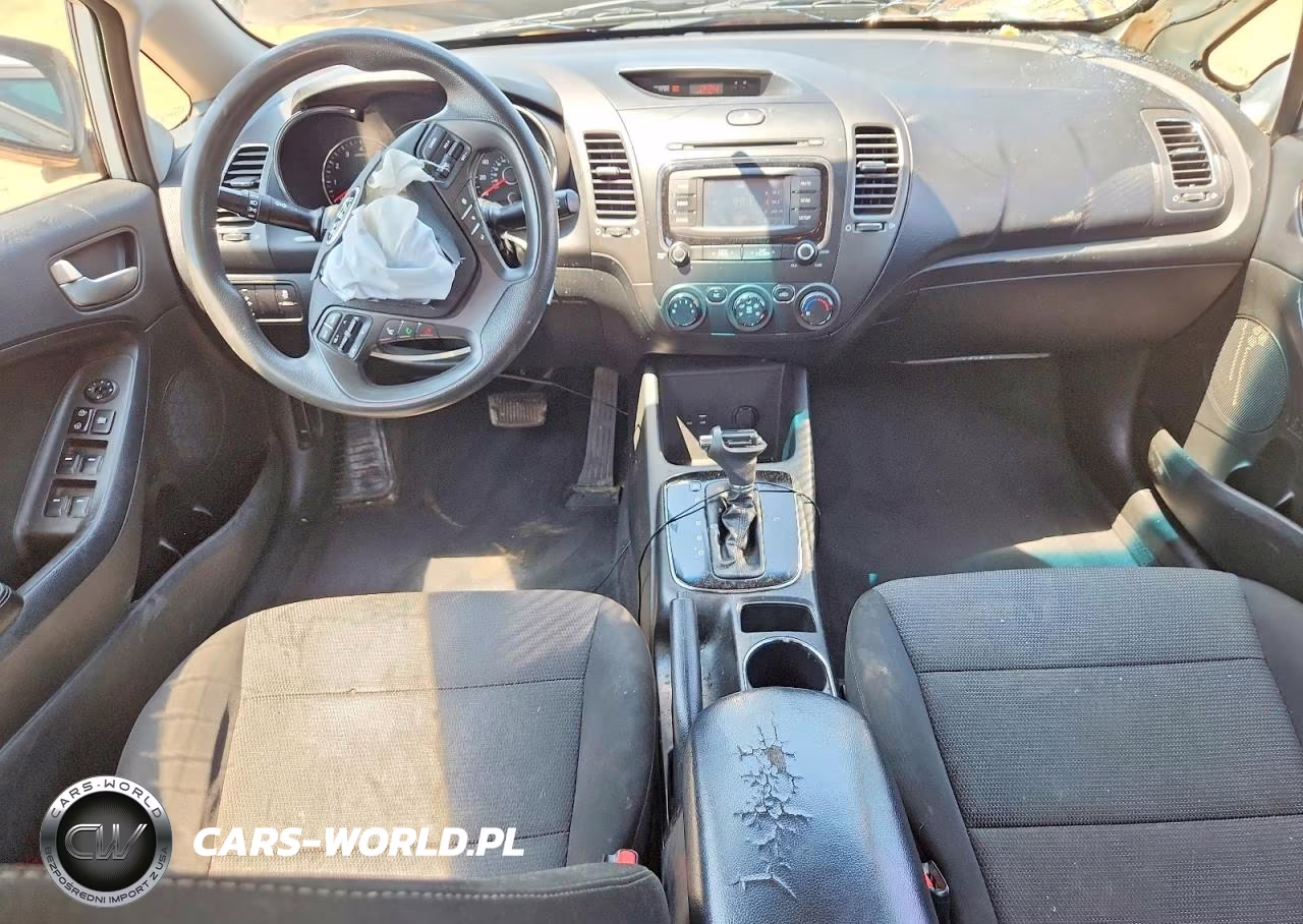 2018 Kia Forte Lx VIN:3KPFK4A78JE268004 - 8