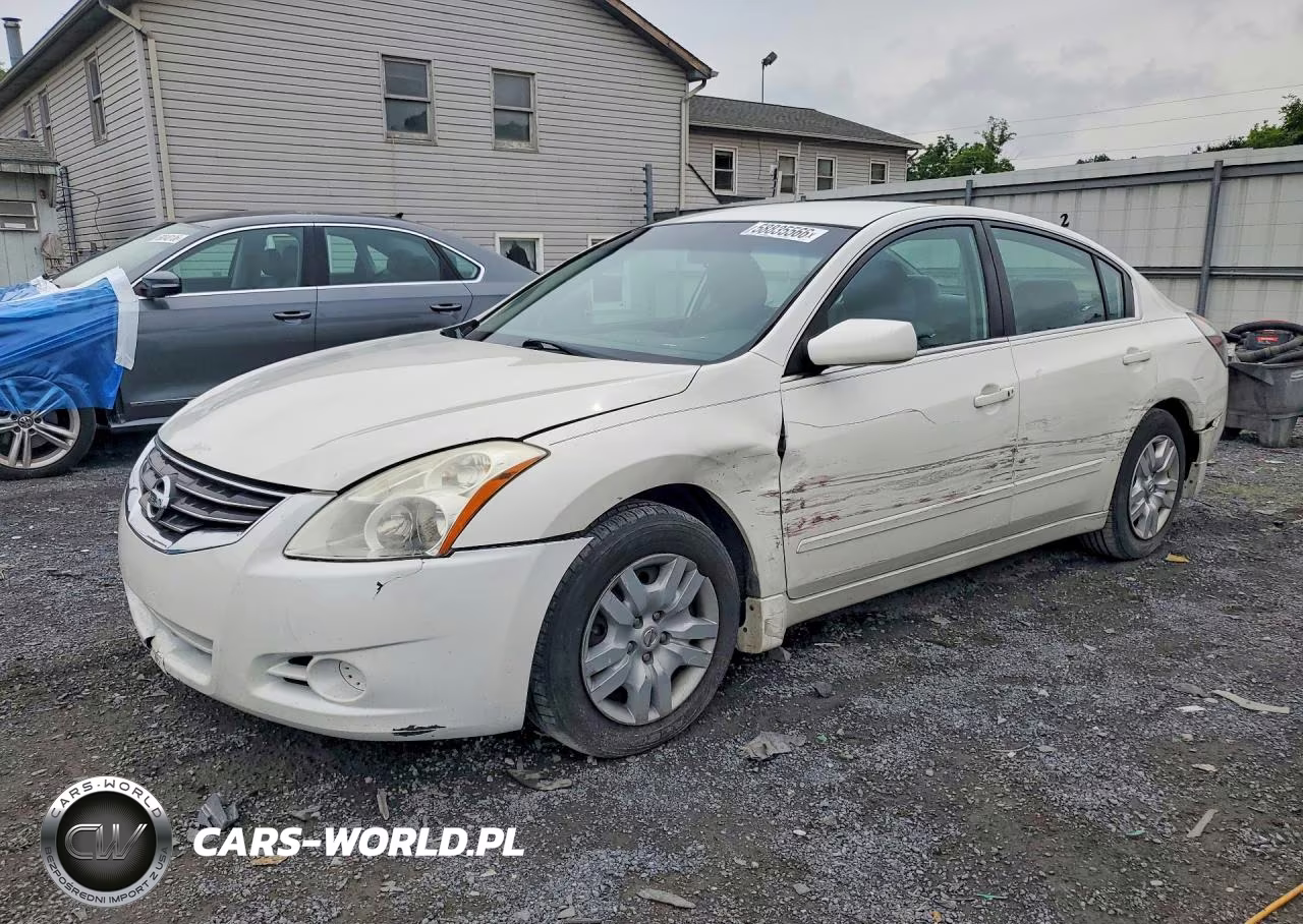 2010 Nissan Altima Base – zdjęcie 1 z 12