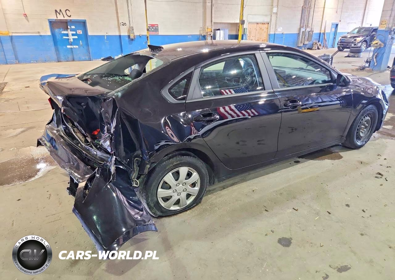 2022 Kia Forte Fe VIN:3KPF24AD5NE427802 - 3
