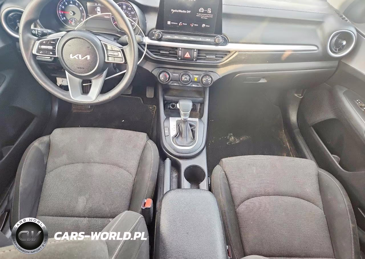 2022 Kia Forte Fe VIN:3KPF24AD5NE427802 - 8