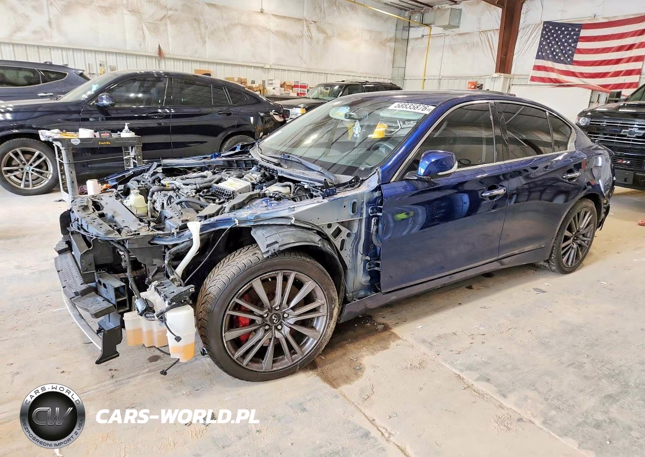 2017 Infiniti Q50 Red Sport 400 – zdjęcie 1 z 13