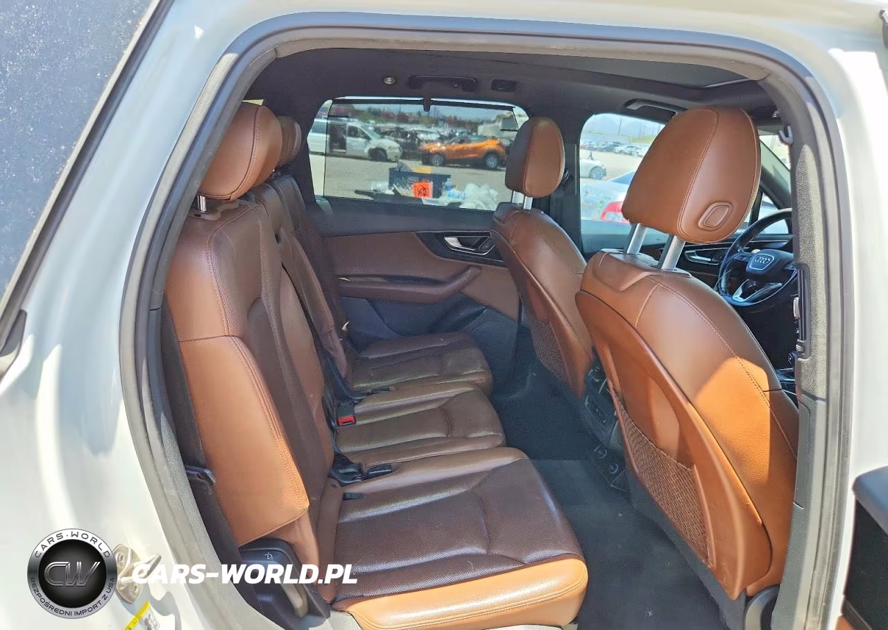 2017 Audi Q7 Premium Plus VIN:WA1LAAF73HD057683 - 10
