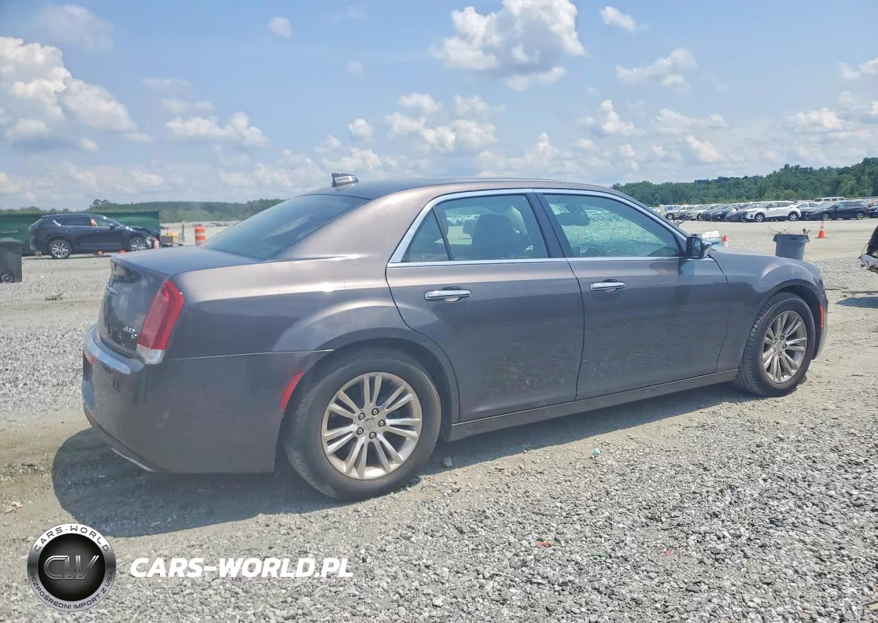 2016 Chrysler 300C VIN:2C3CCAEG1GH151858 - 3