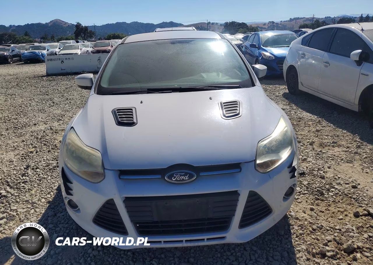 2012 Ford Focus Se VIN:1FAHP3F21CL347791 - 5
