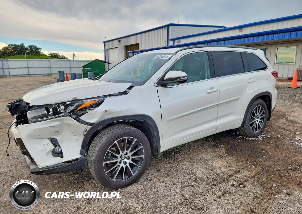 2017 Toyota Highlander Se