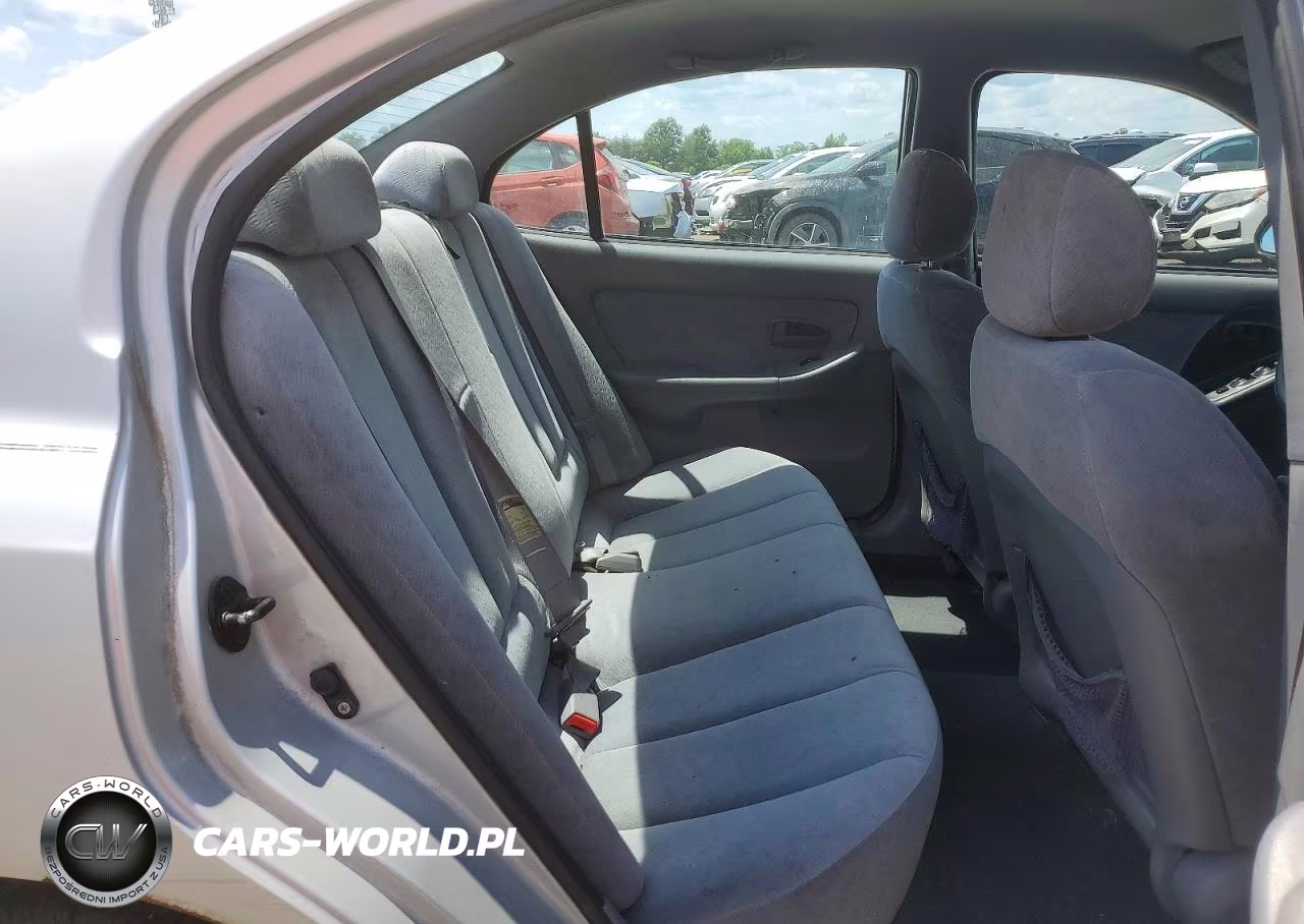 2005 Hyundai Elantra Gls VIN:KMHDN46D55U166157 - 10