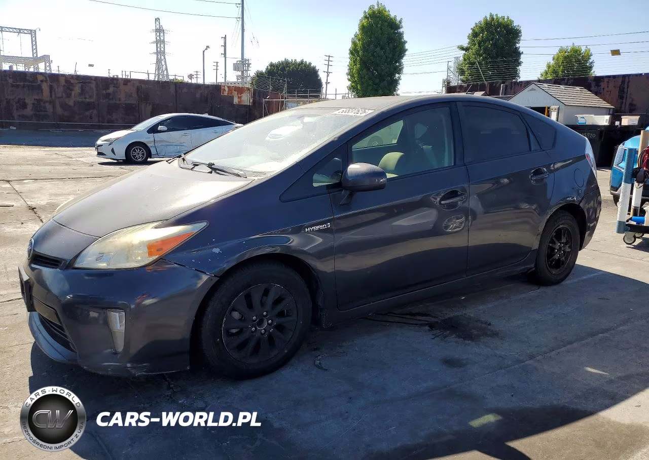 2015 Toyota Prius Two – zdjęcie 1 z 12
