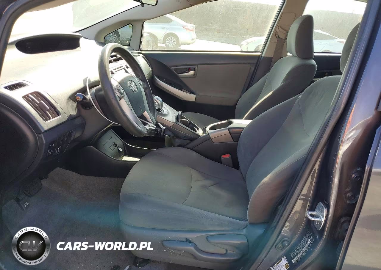 2015 Toyota Prius Two VIN:JTDKN3DU6F0479929 - 7