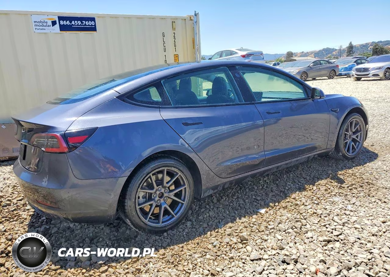 2023 Tesla Model 3 VIN:5YJ3E1EAXPF448621 - 3