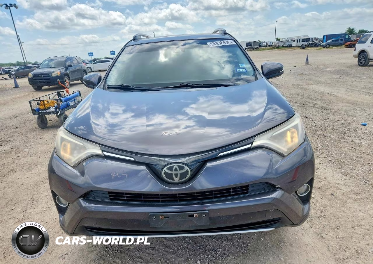 2017 Toyota Rav4 Xle VIN:JTMRFREV6HJ133740 - 5