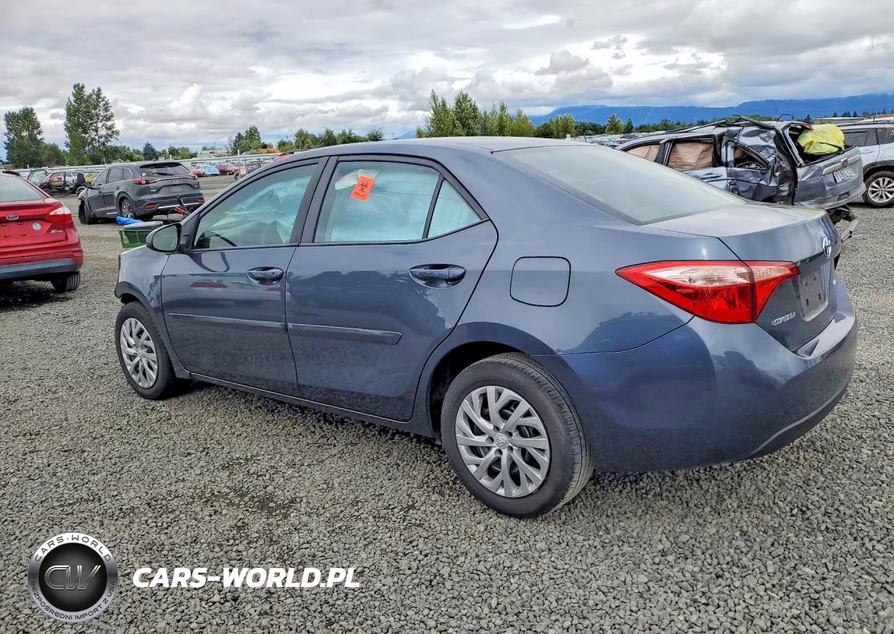 2018 Toyota Corolla Le VIN:2T1BURHE2JC005600 - 2