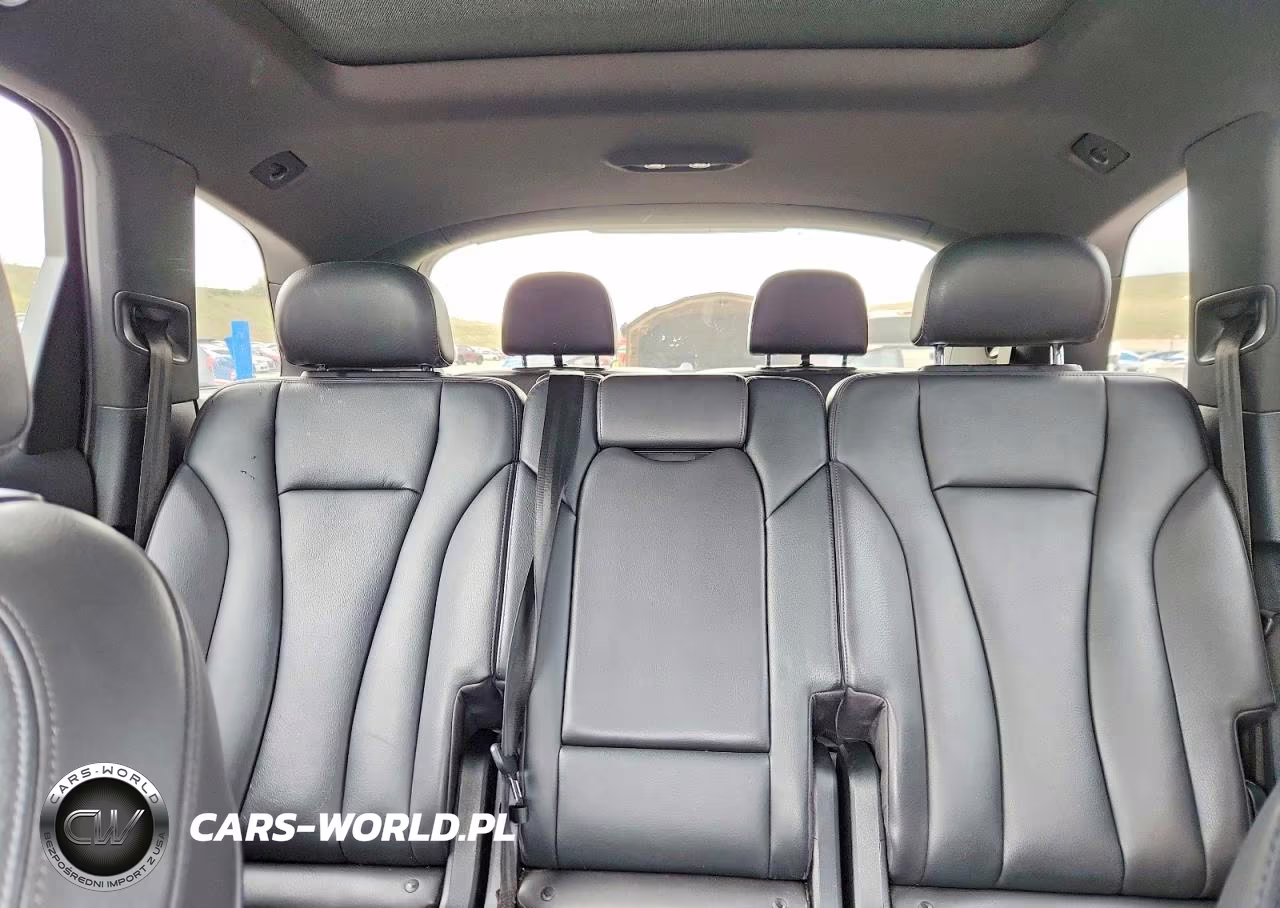 2017 Audi Q7 Premium Plus VIN:WA1LAAF76HD058391 - 10