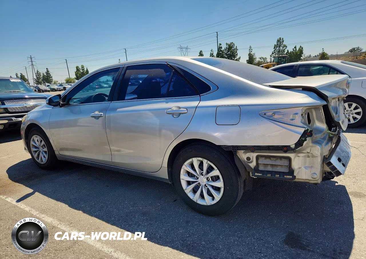 2015 Toyota Camry Le VIN:4T1BF1FK2FU968880 - 2