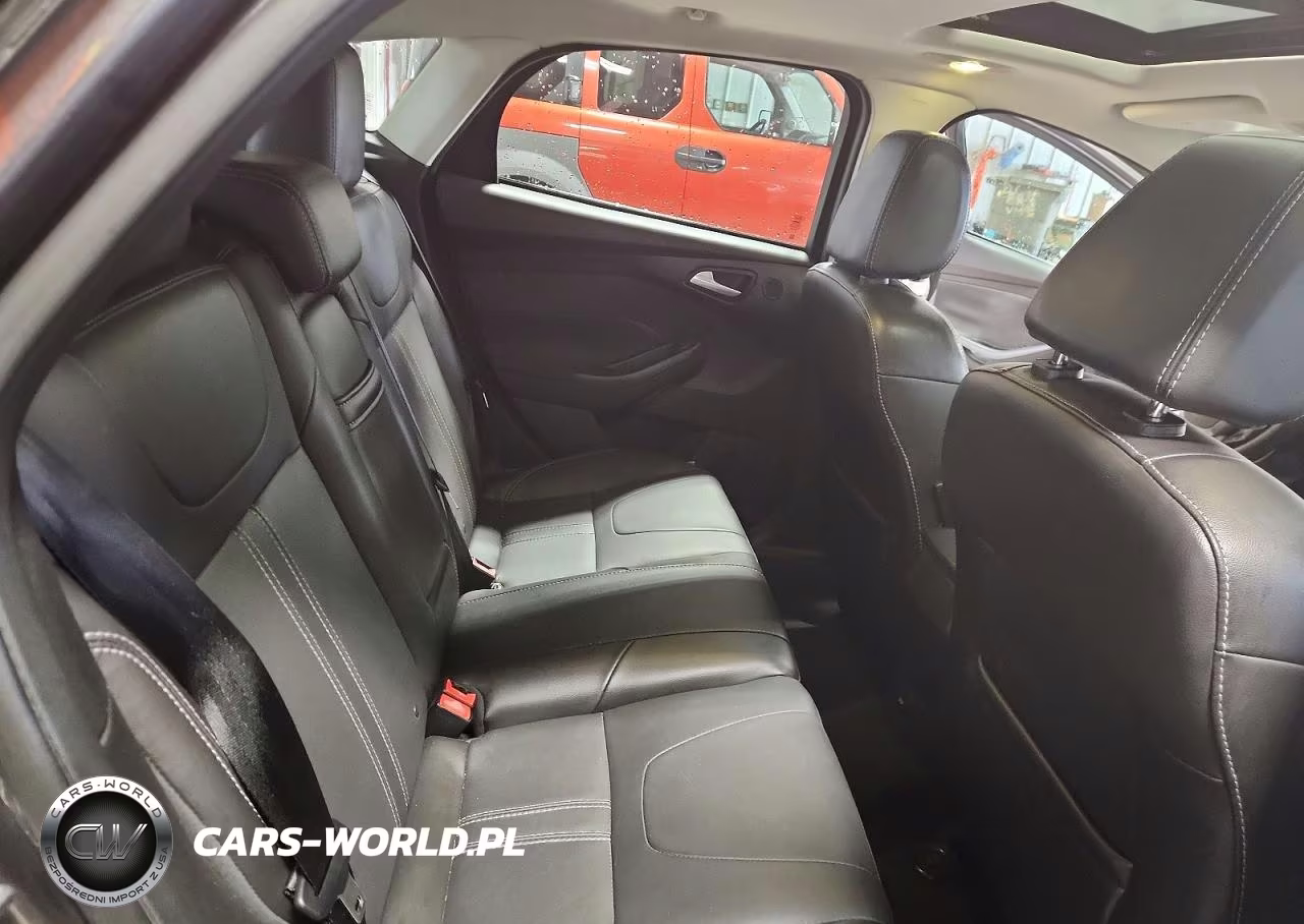 2013 Ford Focus Titanium VIN:1FADP3N20DL300334 - 10