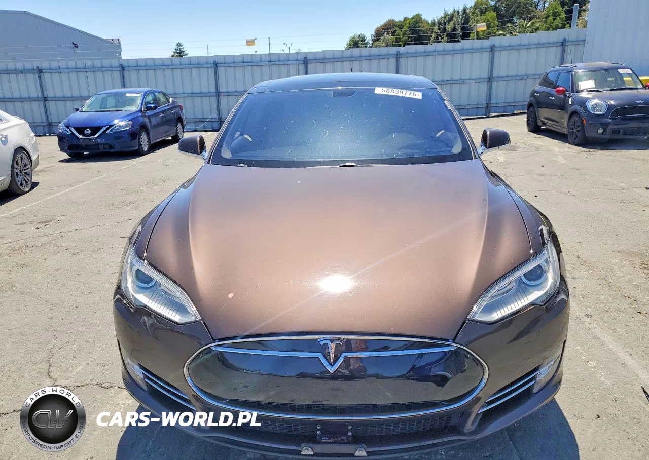 2014 Tesla Model S VIN:5YJSA1H15EFP50303 - 5