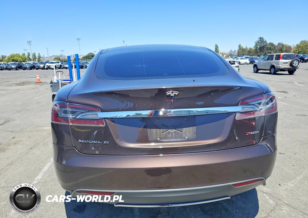 2014 Tesla Model S VIN:5YJSA1H15EFP50303 - 6