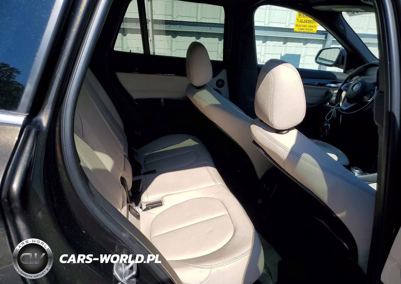 2016 BMW X1 xDrive28I VIN:WBXHT3C38G5E51262 - 11