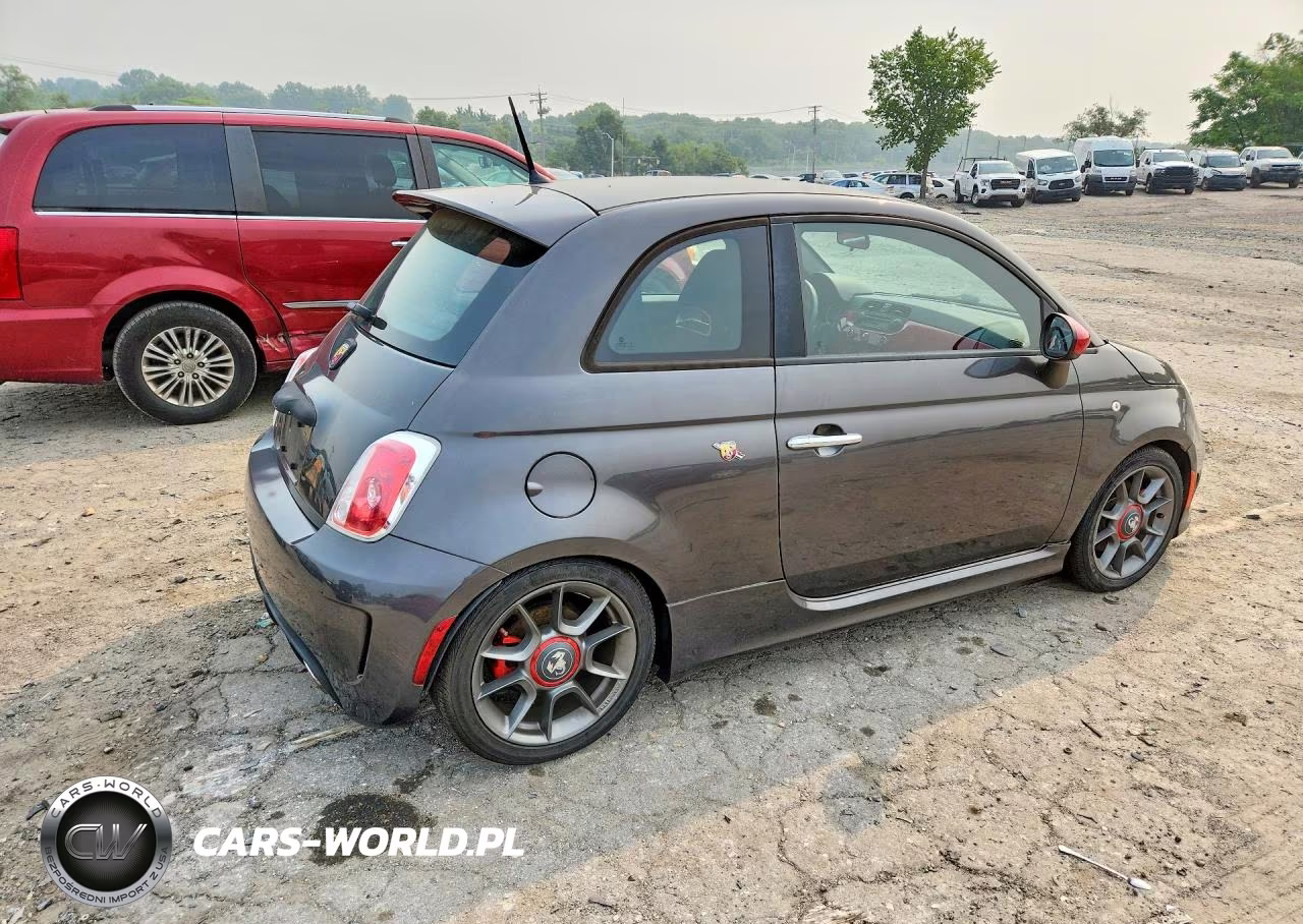 2015 Fiat 500 Abarth VIN:3C3CFFFH3FT721800 - 3