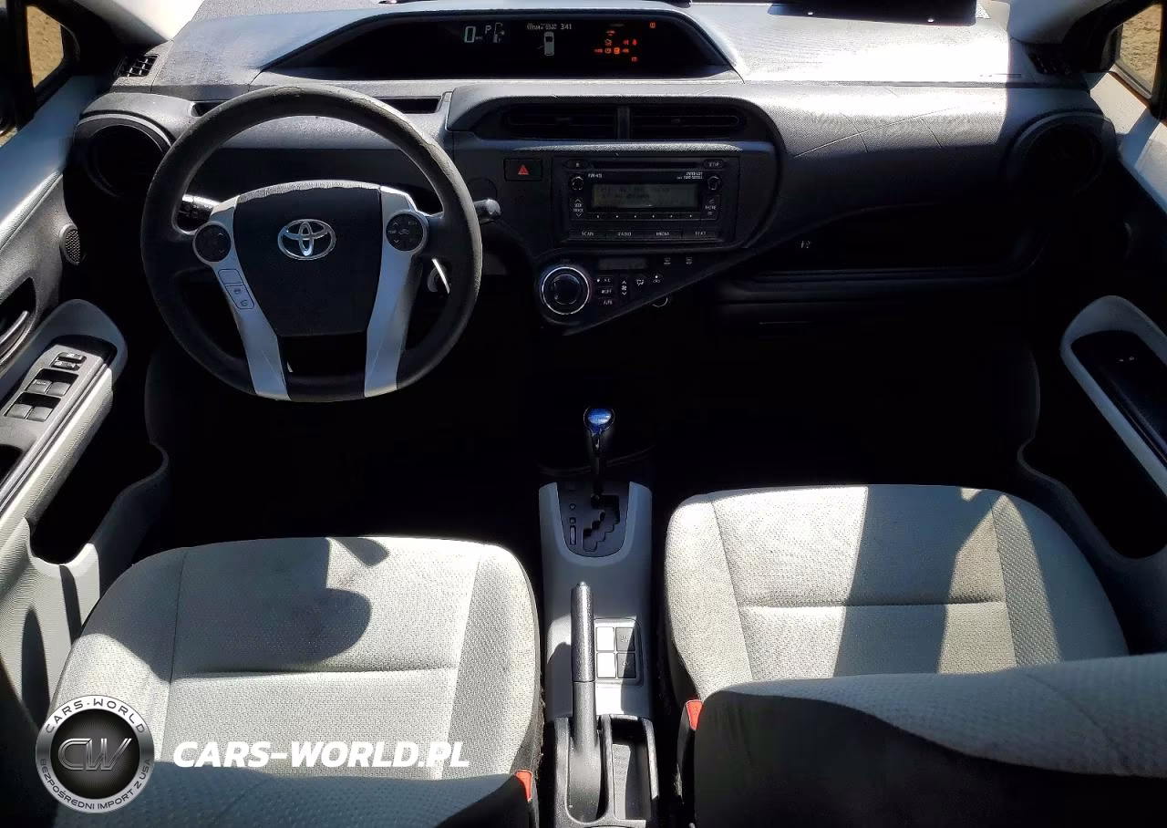 2014 Toyota Prius C One VIN:JTDKDTB3XE1559417 - 8