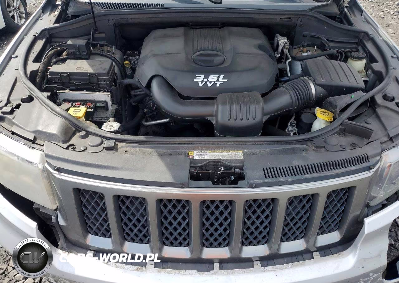 2013 Jeep Grand Cherokee Laredo VIN:1C4RJFAG2DC576079 - 12