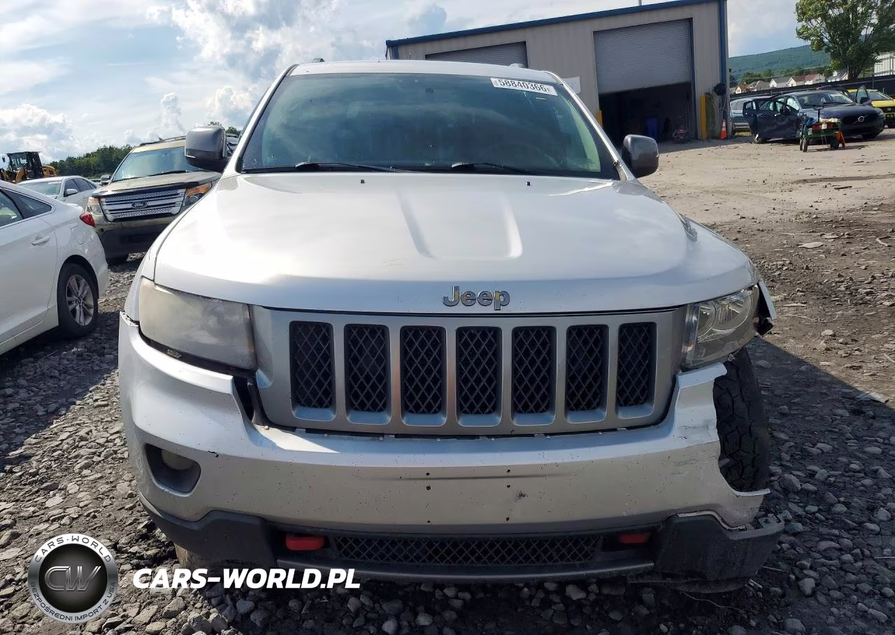 2013 Jeep Grand Cherokee Laredo VIN:1C4RJFAG2DC576079 - 5