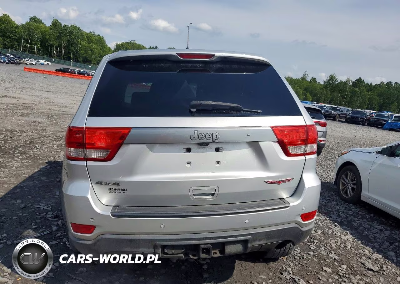 2013 Jeep Grand Cherokee Laredo VIN:1C4RJFAG2DC576079 - 6